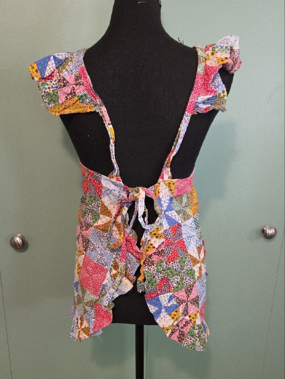 Handmade Patchwork Print Apron - Picture 5 of 5